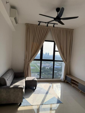 2Room FreeShuttle to MRT 2-5Pax 10minutes to KLCC TRX